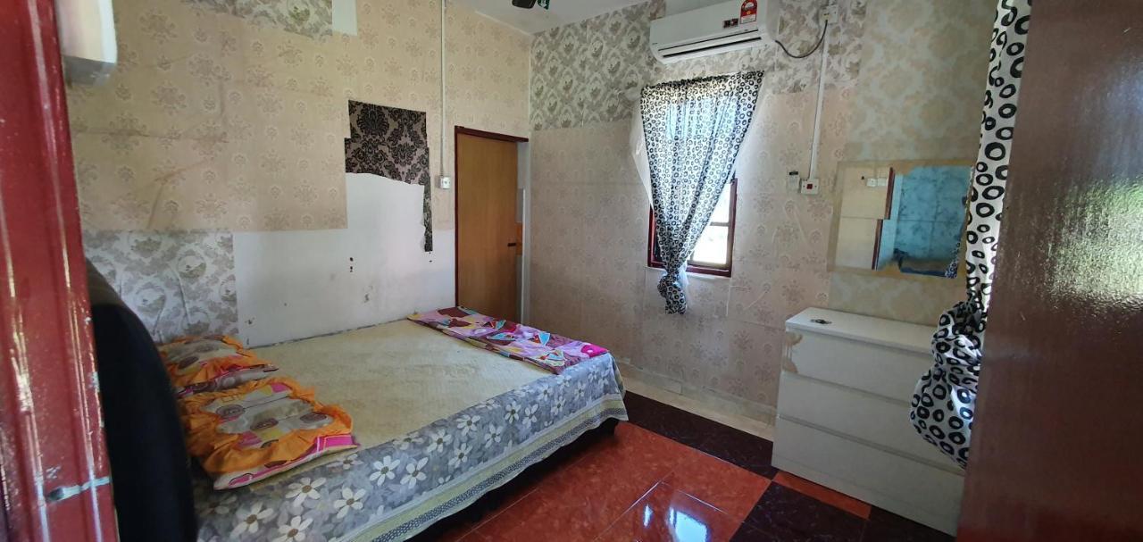 Chalet Kampong Semawar Kuala Kangsar Exterior photo