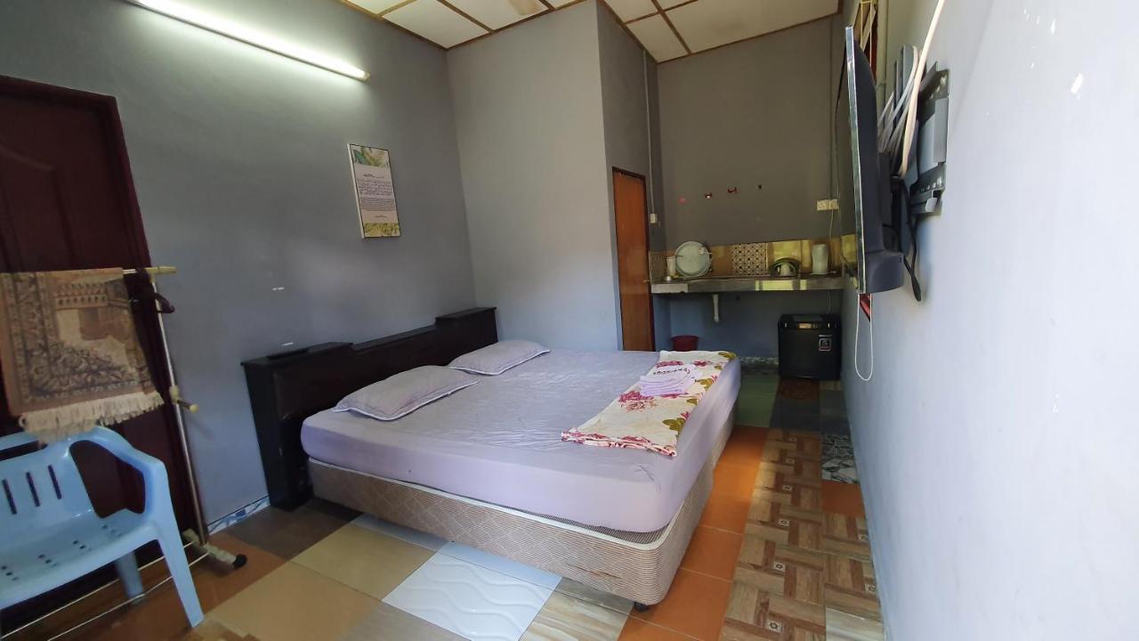 Chalet Kampong Semawar Kuala Kangsar Exterior photo