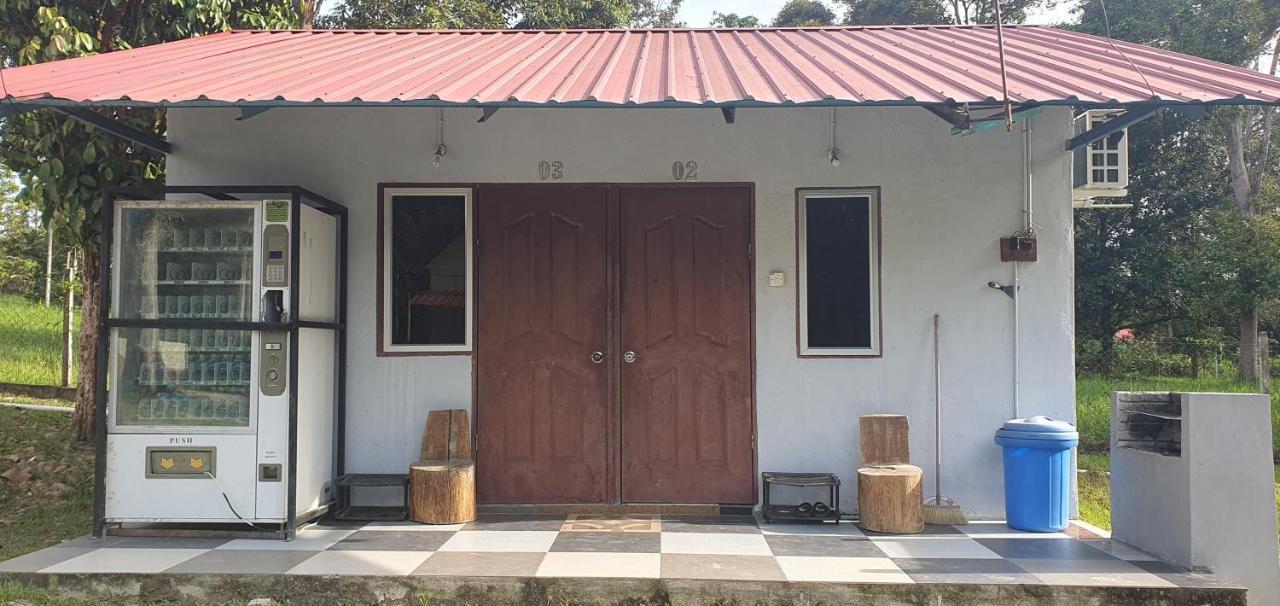 Chalet Kampong Semawar Kuala Kangsar Exterior photo